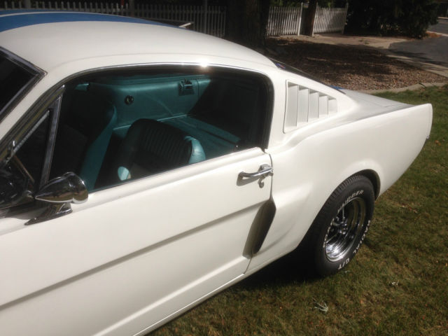 1965 White Ford Mustang U/K