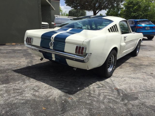 1965 Wimbledon White / Guardsman Blue Ford Mustang Fastback