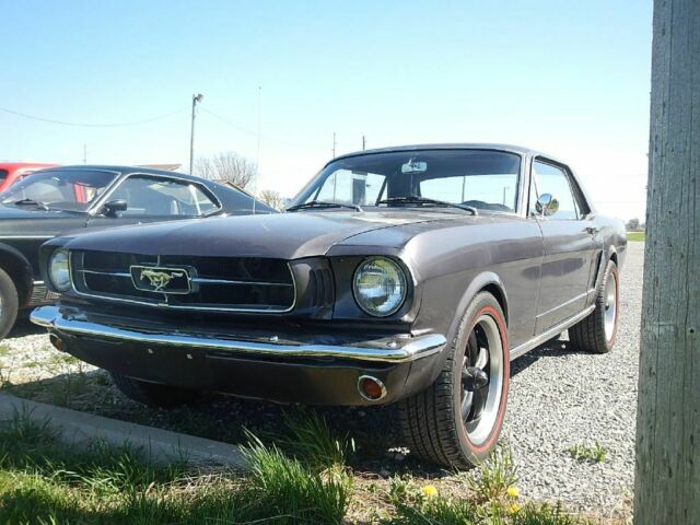 1965 Gray Ford Mustang --