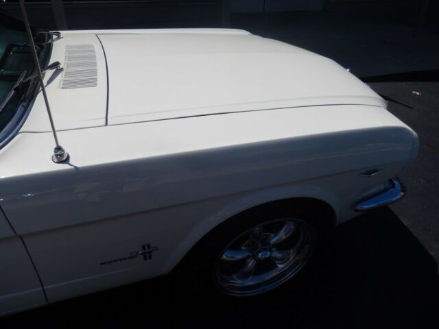 1965 Ermine white Ford Mustang Sedan