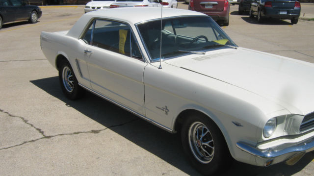 1965 Off-White Ford Mustang Coupe