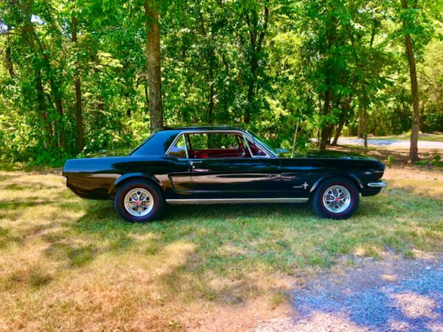 1965 White Ford Mustang Coupe