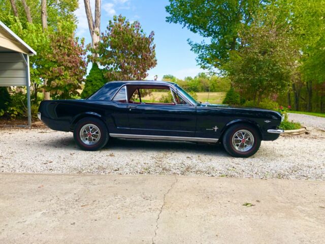 1965 White Ford Mustang Coupe
