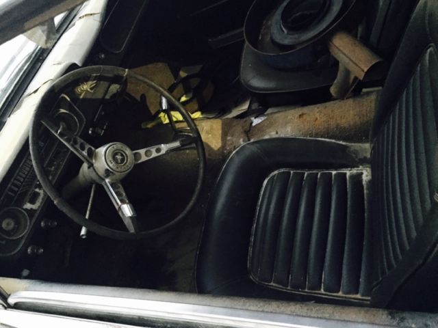 1965 White Ford Mustang Coupe