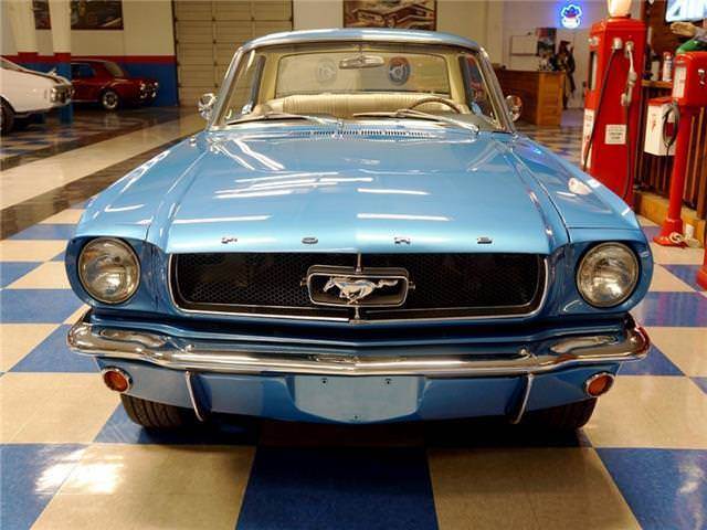 1965 Blue Ford Mustang --