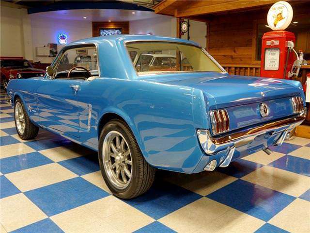 1965 Blue Ford Mustang --