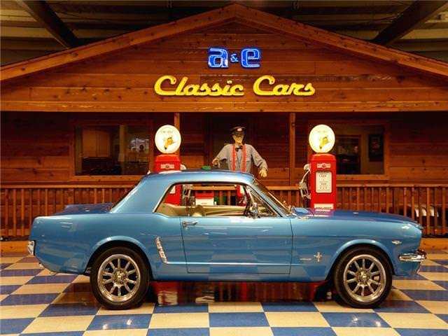 1965 Blue Ford Mustang --