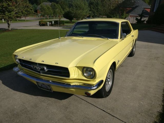 1965 Yellow Ford Mustang 302cui V8 4 Speed Coupe