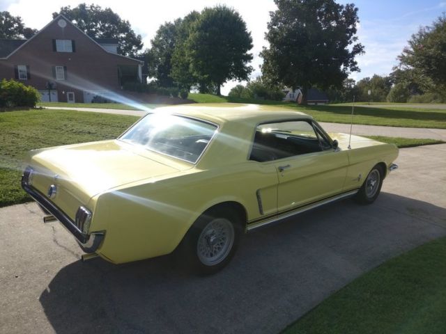 1965 Yellow Ford Mustang 302cui V8 4 Speed Coupe