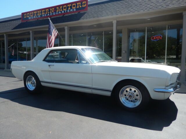 1965 White Ford Mustang Sedan