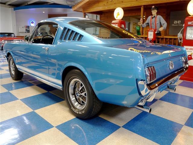 1965 Blue Ford Mustang --