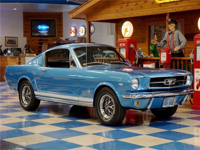 1965 Blue Ford Mustang --
