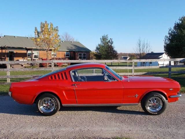 1965 Red Ford Mustang --