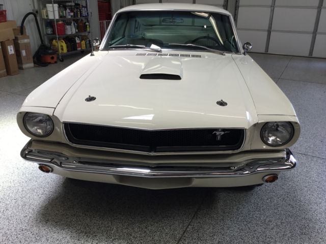 1965 White Ford Mustang FASTBACK