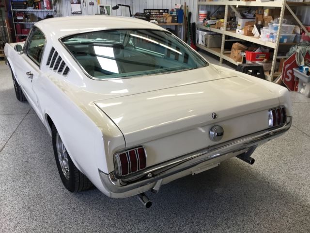 1965 White Ford Mustang FASTBACK