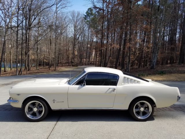 1965 Wimbledon White Ford Mustang Fastback