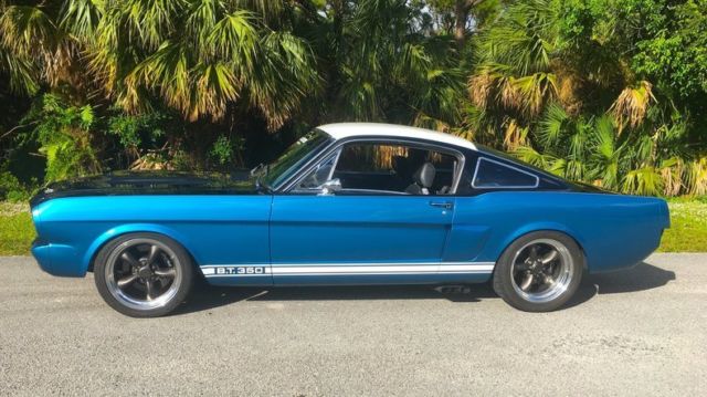 1965 Black Ford Mustang --