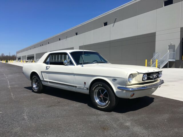 1965 White Ford Mustang Coupe