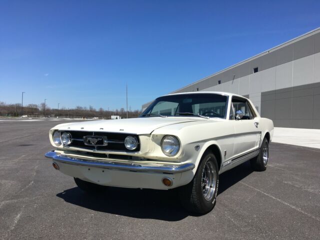 1965 White Ford Mustang Coupe