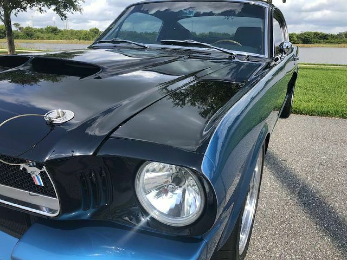 1965 Blue Ford Mustang --