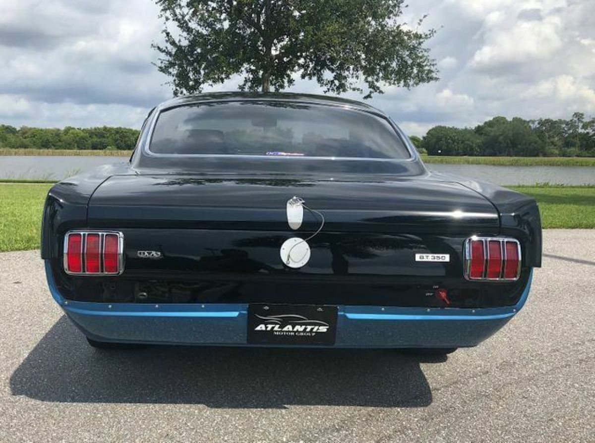 1965 Blue Ford Mustang --