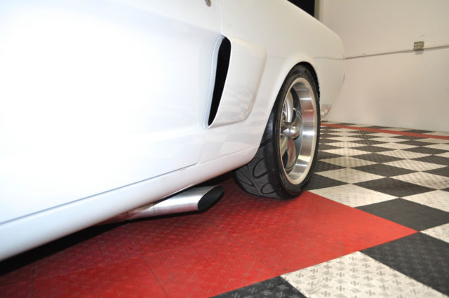 1965 White Ford Mustang U/K