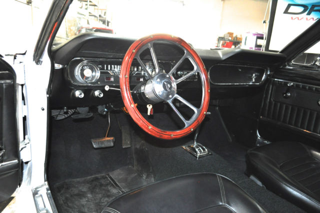 1965 White Ford Mustang U/K