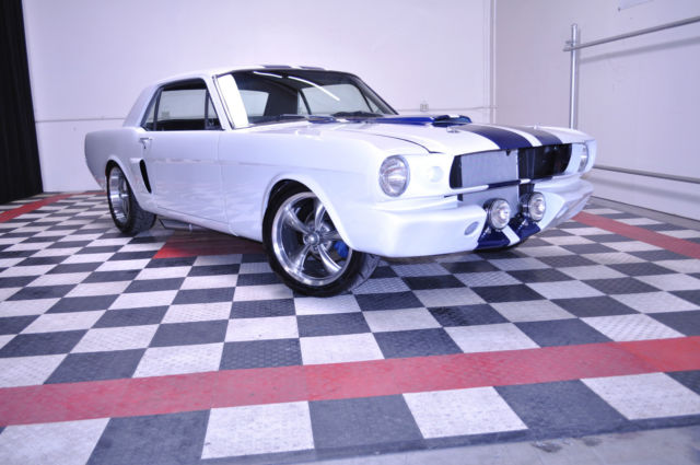 1965 White Ford Mustang U/K
