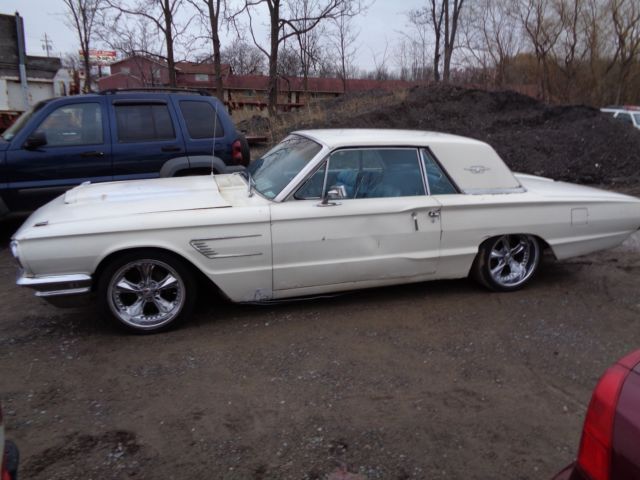 1965 Ford Thunderbird