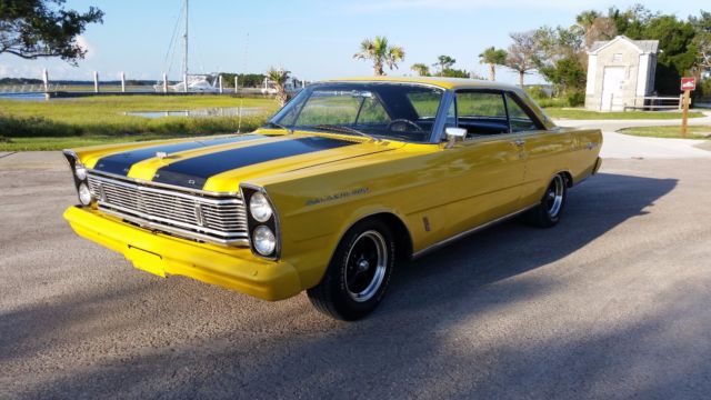 1965 Yellow Ford Galaxie Hardtop