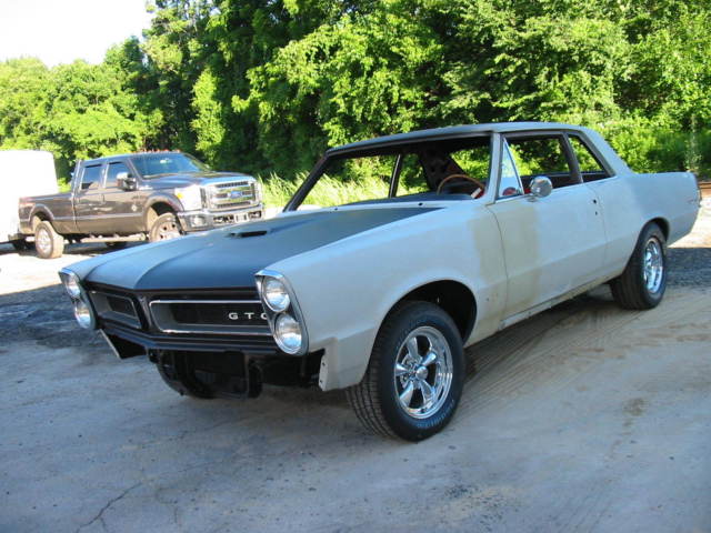 1965 grey primer Pontiac GTO Sedan