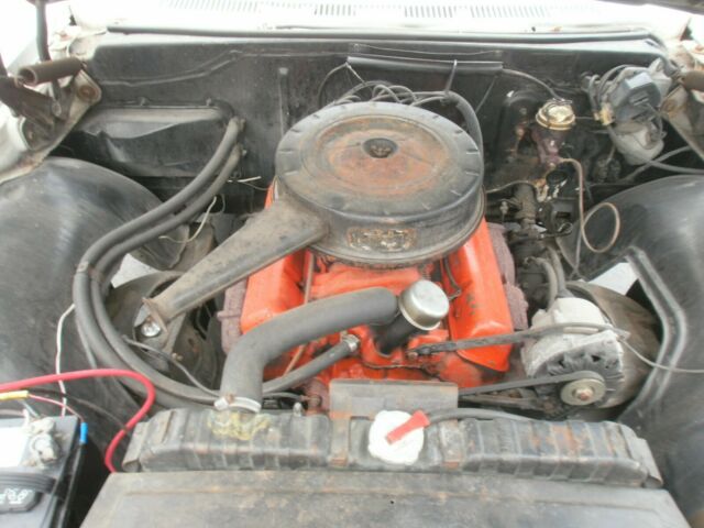 1965 White Chevrolet Impala 4-DOOR