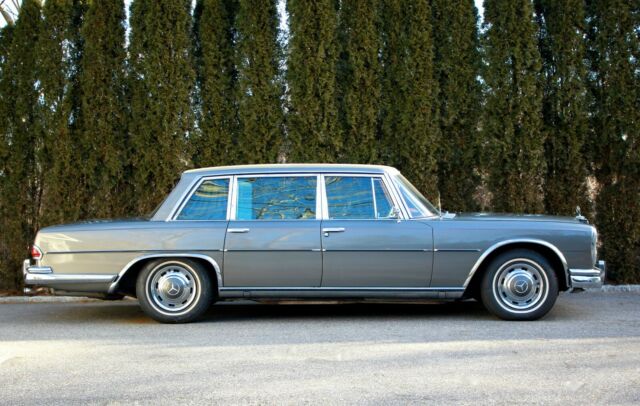 1965 Medium Gray Mercedes-Benz 600-Series 4dr Saloon