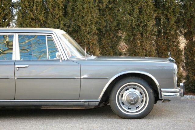 1965 Medium Gray Mercedes-Benz 600-Series 4dr Saloon
