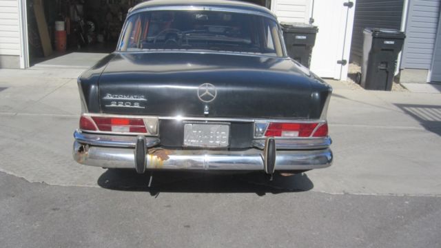 1965 Black Mercedes-Benz S-Class Sedan