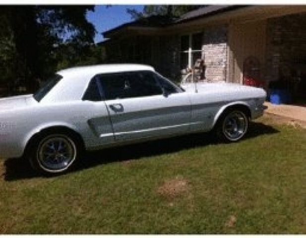 1965 White Ford Mustang Coupe