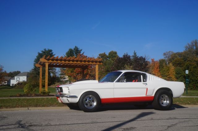 1965 White Ford Mustang Coupe