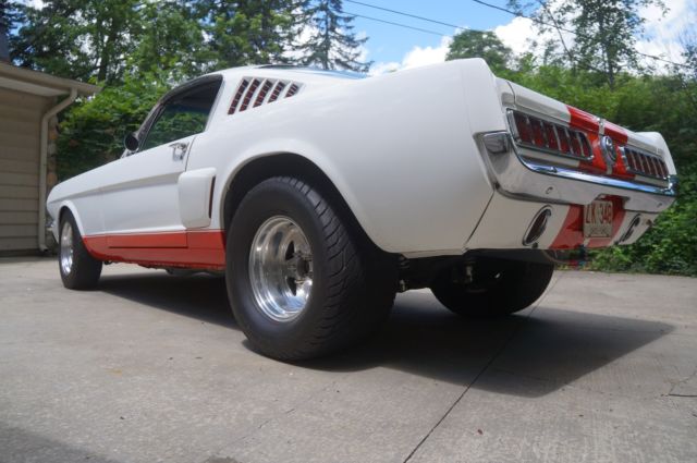 1965 White Ford Mustang Coupe