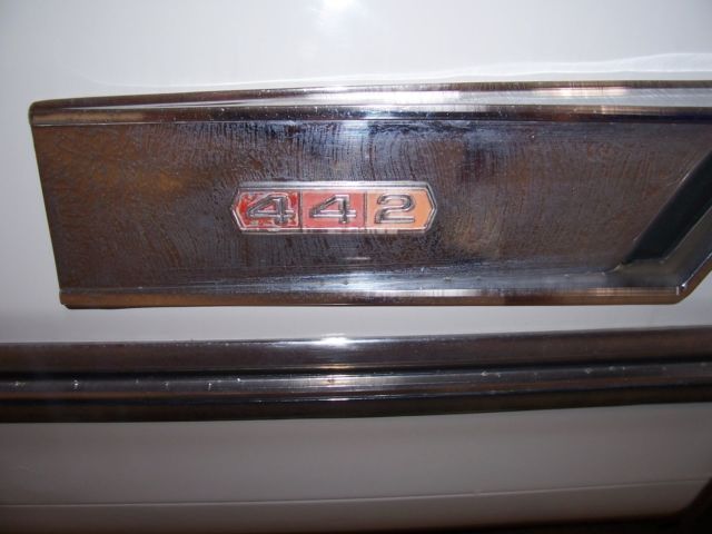 1965 White Oldsmobile Cutlass 2 DR Convertible