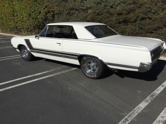 1965 White Oldsmobile Cutlass Coupe