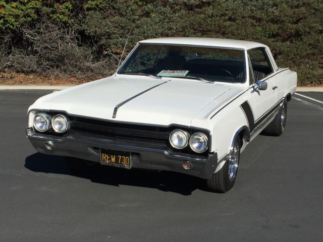 1965 White Oldsmobile Cutlass Coupe
