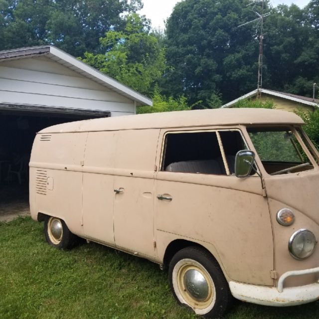 1965 Tan Volkswagen Bus/Vanagon HSCR