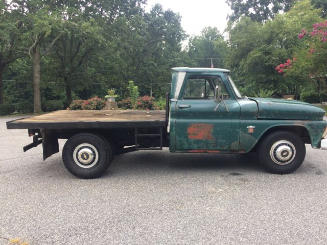 1965 Green Chevrolet C-10 Cab & Chassis