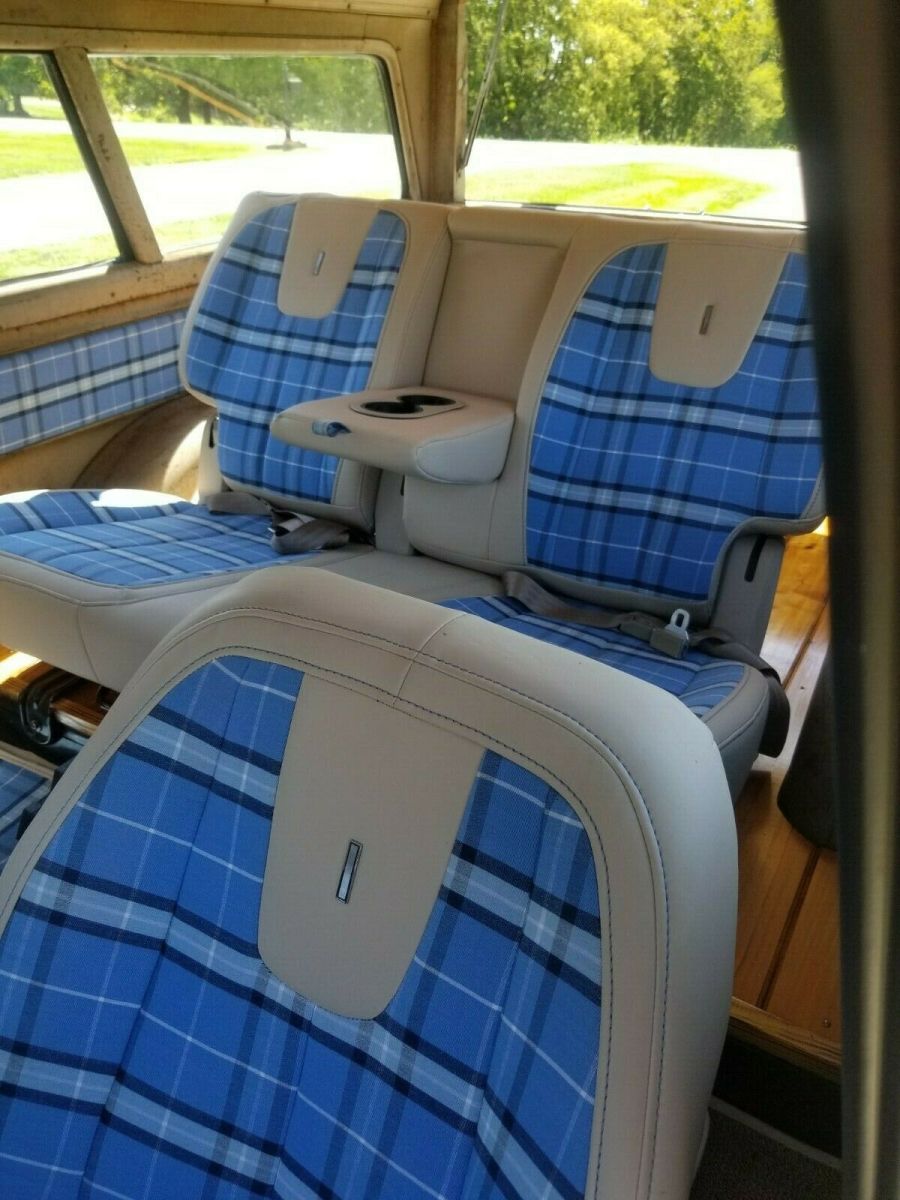 1965 Blue Chevrolet Suburban