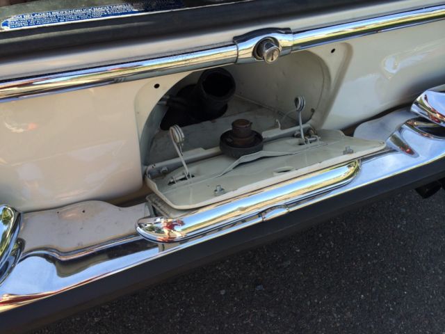 1965 blue Mercedes-Benz 300-Series Coupe