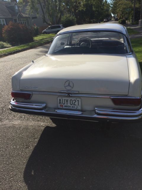 1965 blue Mercedes-Benz 300-Series Coupe