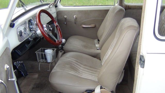 1965 Cool Vanilla Volkswagen Beetle - Classic Ragtop