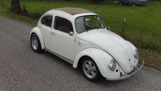 1965 Cool Vanilla Volkswagen Beetle - Classic Ragtop