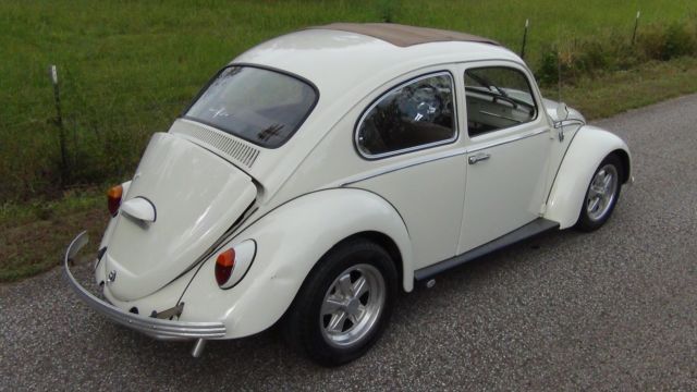 1965 Cool Vanilla Volkswagen Beetle - Classic Ragtop