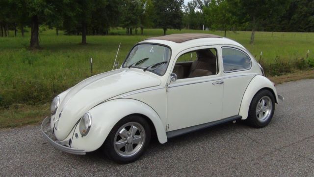 1965 Cool Vanilla Volkswagen Beetle - Classic Ragtop